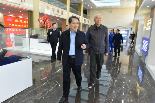郭大成調研2-壓縮.jpg